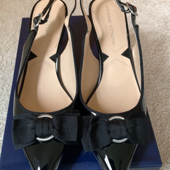 Black sling backs with bow - Picture 2 of 3